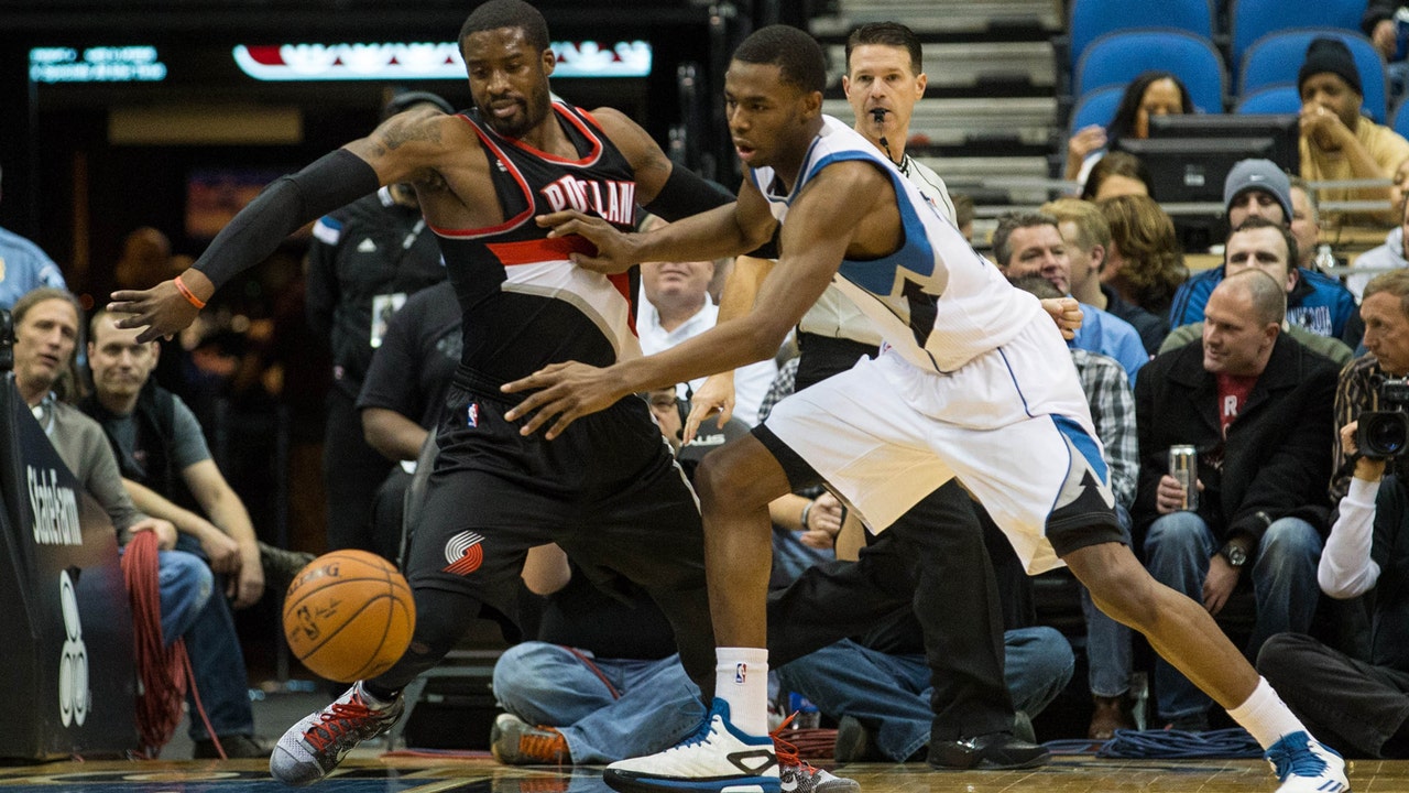 Wiggins sets a tone in Timberwolves' upset win
